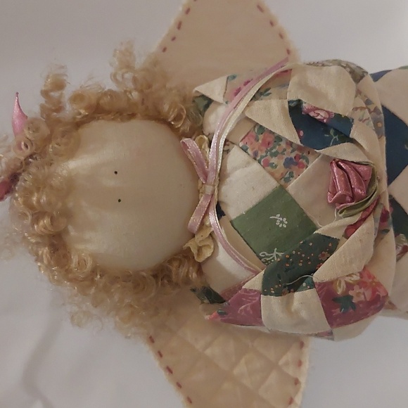 Hand Made Quilted Doll Angel Terry's Village Holding A Flower - Picture 2 of 8